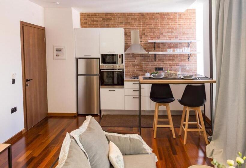 Апартаменты 1 Спальня с Балконом, Sofita