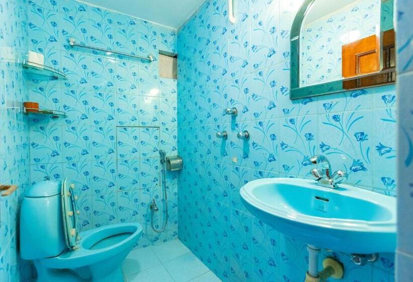 اتاق لوکس سه تخته, Vajra Boutique