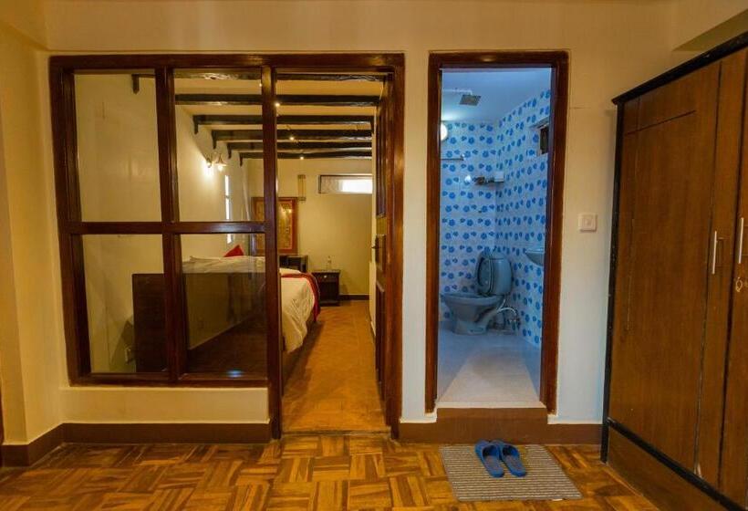 اتاق لوکس سه تخته, Vajra Boutique