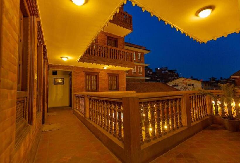 اتاق لوکس سه تخته, Vajra Boutique