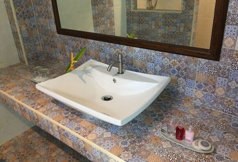 豪华房间, Phetcharat Grand Hotel Maesot