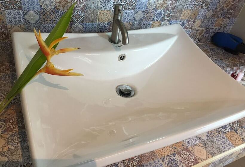 豪华房间, Phetcharat Grand Hotel Maesot