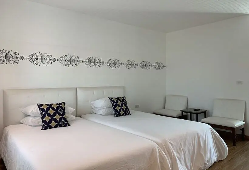 デラックスルーム, Phetcharat Grand Hotel Maesot