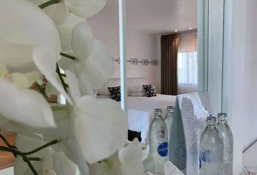 デラックスルーム, Phetcharat Grand Hotel Maesot