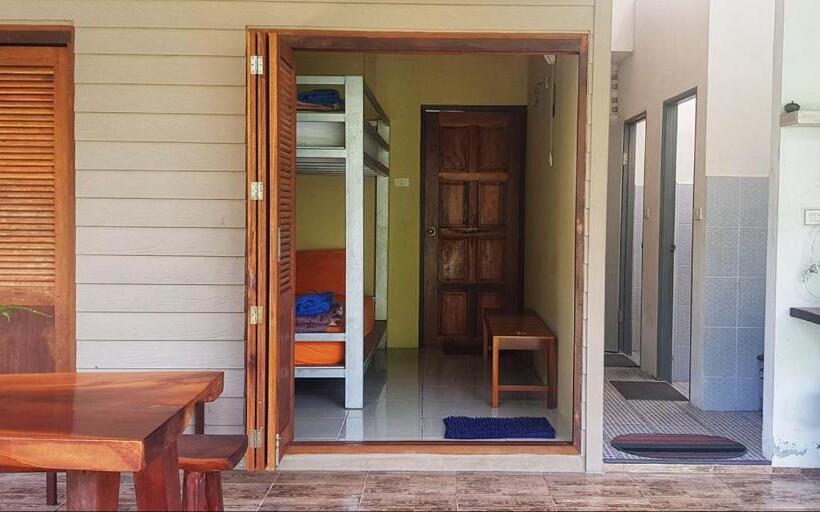 חדר אקונומי, Baan Hinlad Home And Hostel