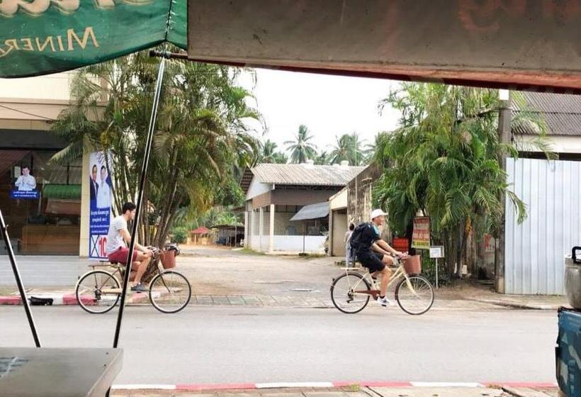 이코노미 룸, Baan Hinlad Home And Hostel