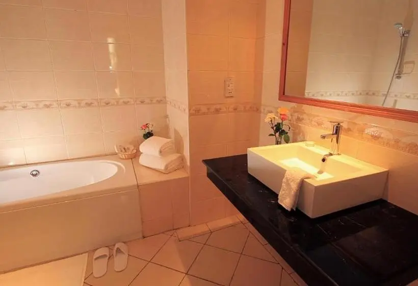 سوییت لوکس, Palace Hotel Arusha