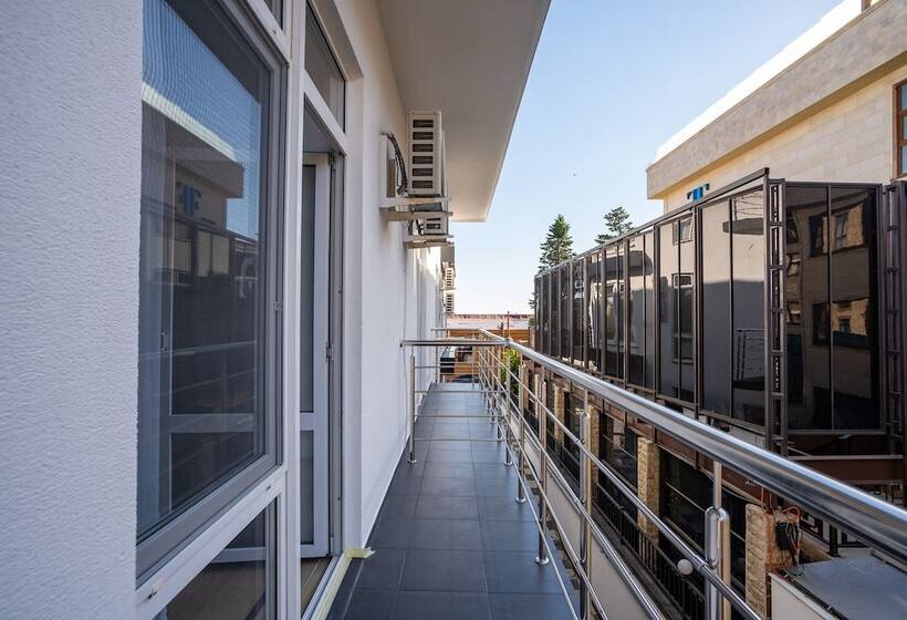 اتاق راحتی, Piano Guesthouse