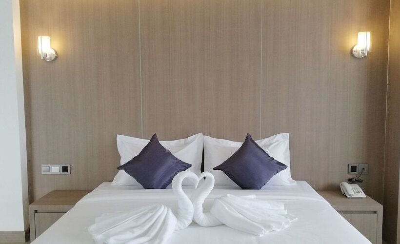 اتاق سوپریور, 8 Mile