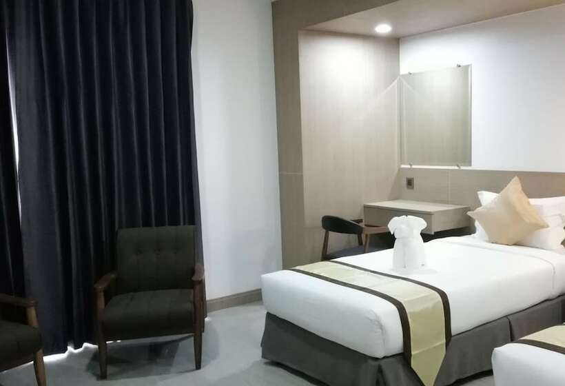 اتاق لوکس, 8 Mile