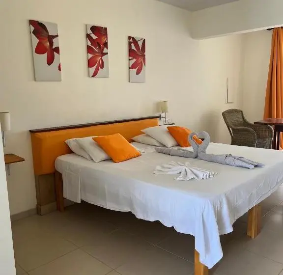 سوییت, Hôtel Douce Vague
