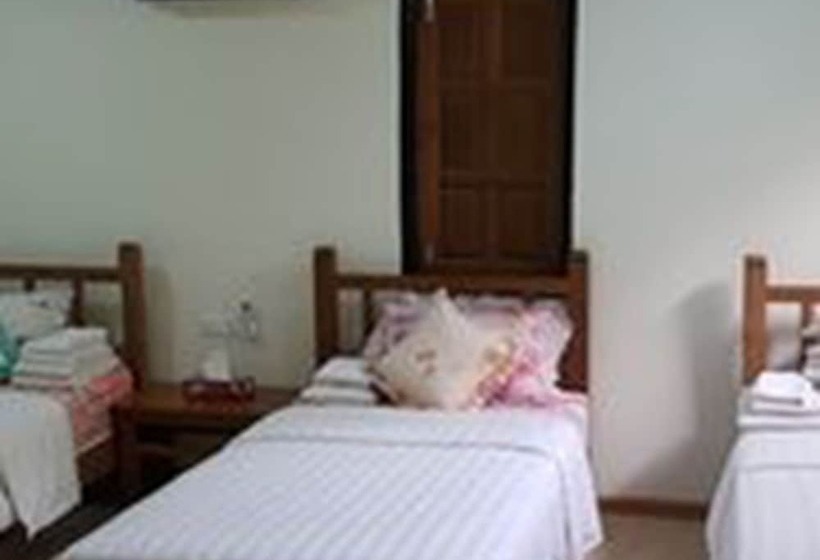 اتاق استاندارد سه نفره, Golden Rose Guest House