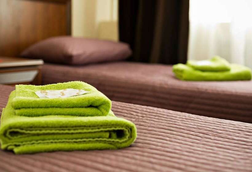 غرفة قياسية, Palermo