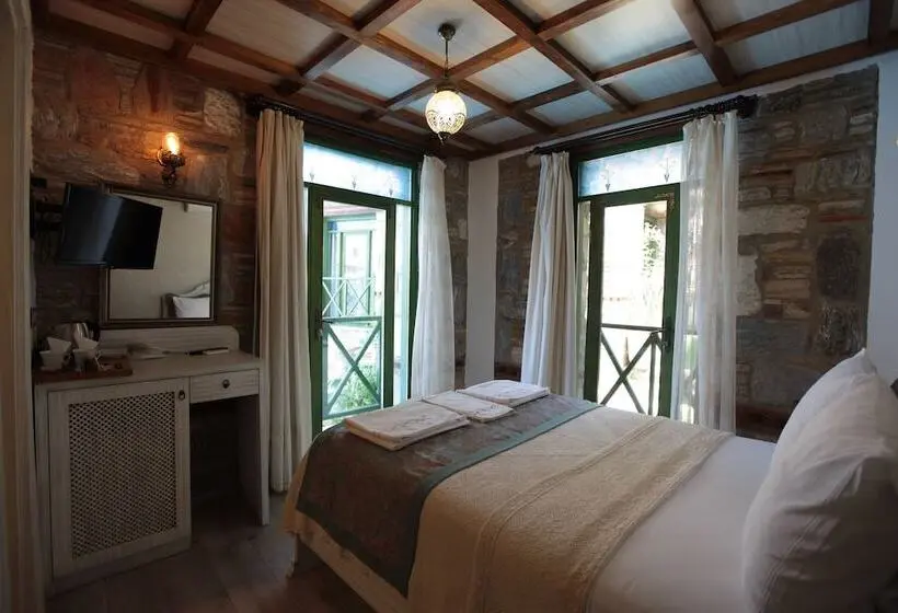 Economy-huone, Celsus Boutique