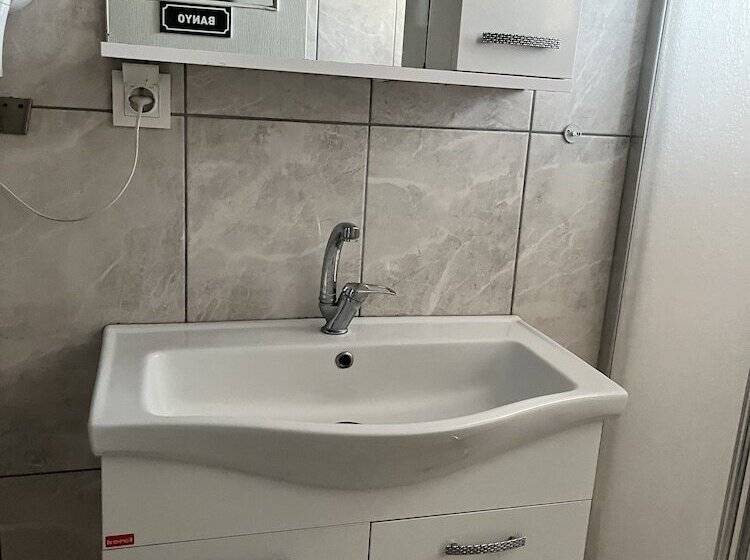 غرفة أساسية, Arden Pansiyon