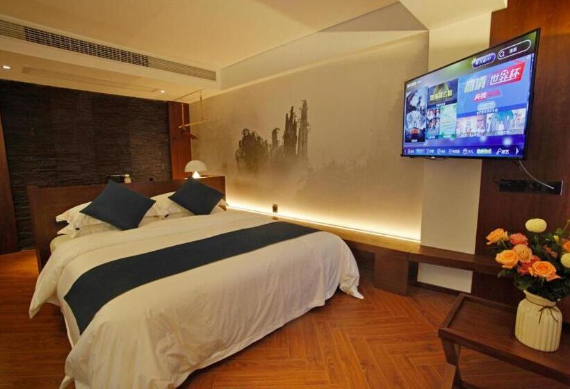 חדר סטנדרט עם מיטת קינג, 張家界武陵源北岸輕奢客棧 森林公園店