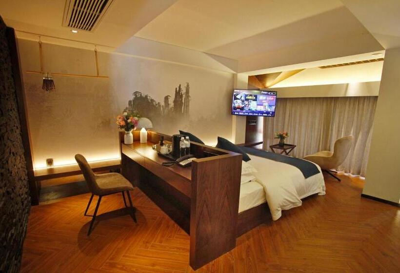 חדר סטנדרט עם מיטת קינג, 張家界武陵源北岸輕奢客棧 森林公園店