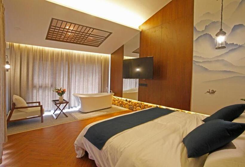 חדר דלוקס, 張家界武陵源北岸輕奢客棧 森林公園店