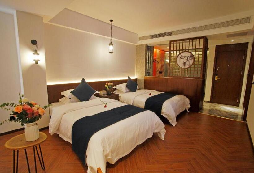 חדר סטנדרט שתי מיטות זוגיות, 張家界武陵源北岸輕奢客棧 森林公園店