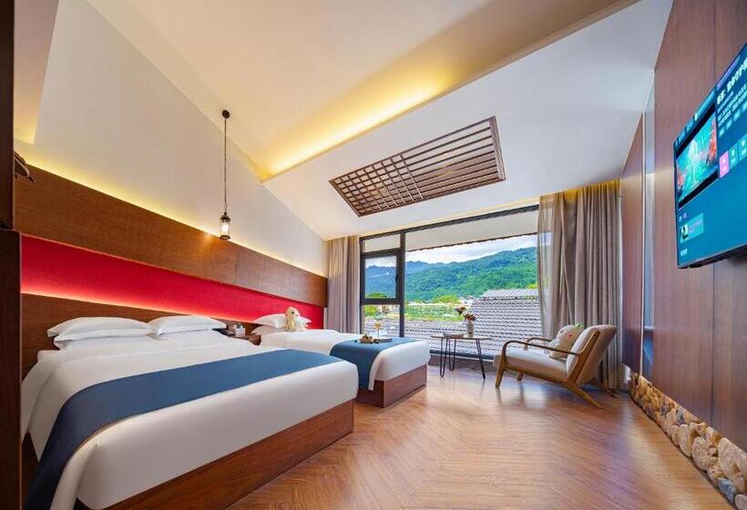 חדר משפחתי דלוקס, 張家界武陵源北岸輕奢客棧 森林公園店