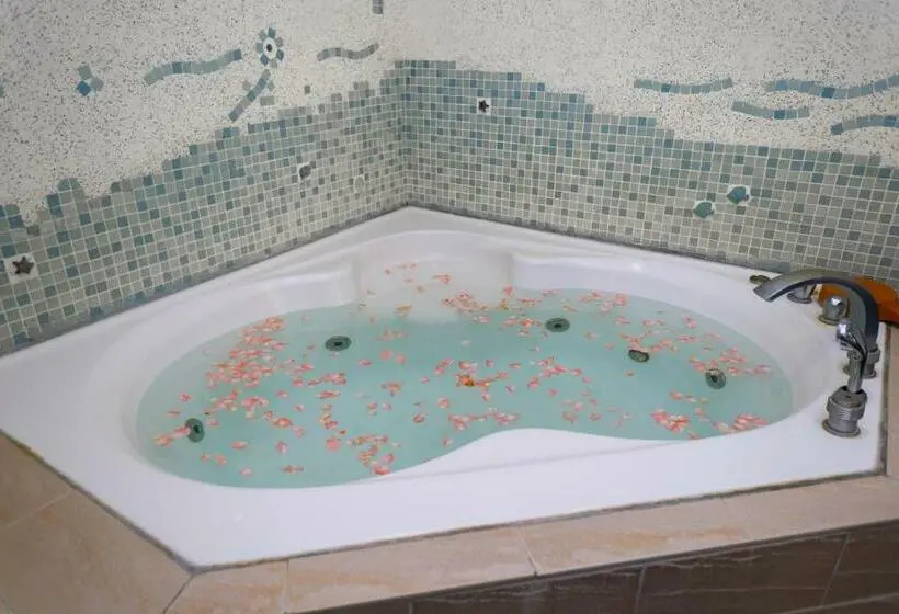 اتاق لوکس, Youngs Hotspring
