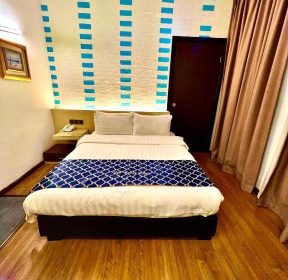 Номер Стандарт, New World Express Motel