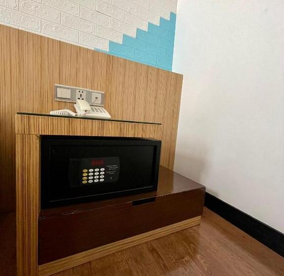 Habitació Superior, New World Express Motel