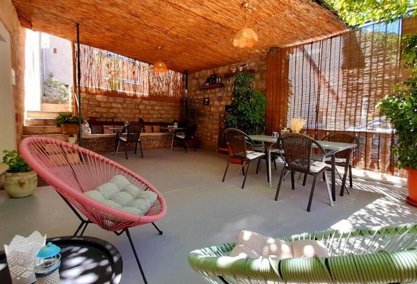 آپارتمان 1 خوابه با تراس, Pansion Ivan & Ivana