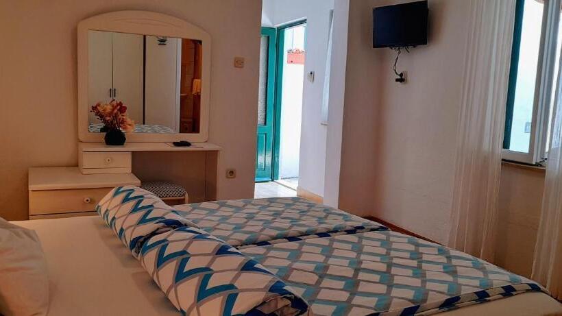 آپارتمان 1 خوابه با تراس, Pansion Ivan & Ivana