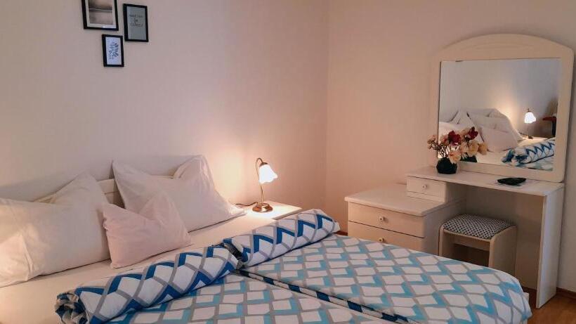 آپارتمان 1 خوابه با تراس, Pansion Ivan & Ivana