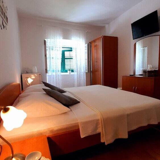 اتاق استاندارد, Pansion Ivan & Ivana