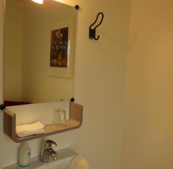 اتاق استاندارد یک تخته با سرویس بهداشتی مشترک, Guesthouse Kalfafellsstadur