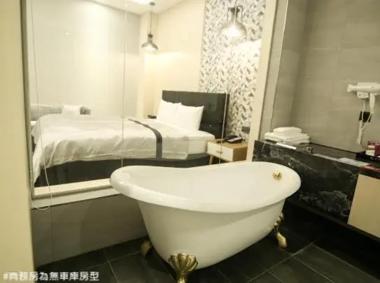 اتاق کلاس بیزنس, Kumotsuki Motel