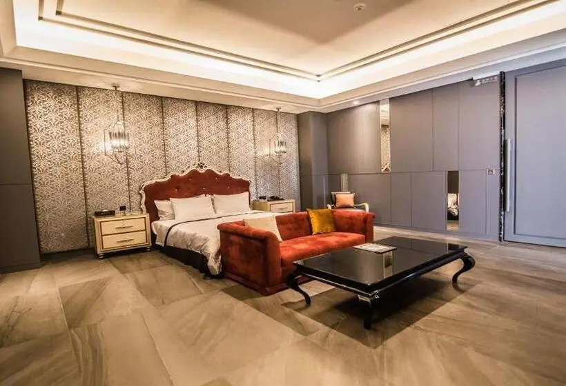 اتاق استاندارد با تخت دو نفره بزرگ, Kumotsuki Motel