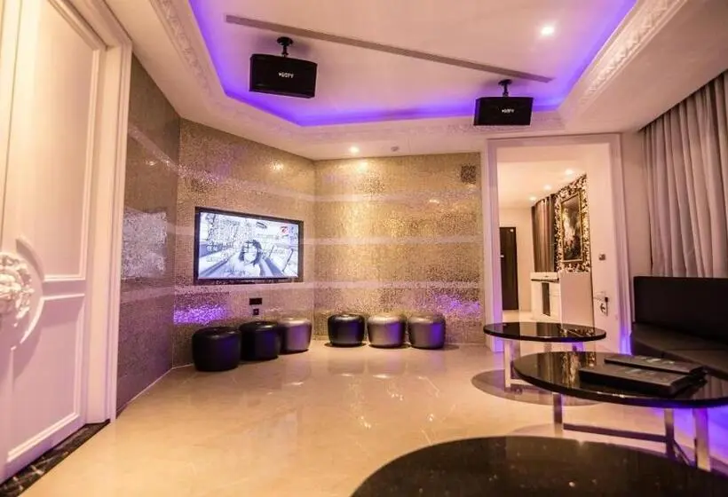 اتاق استاندارد با تخت دو نفره بزرگ, Kumotsuki Motel