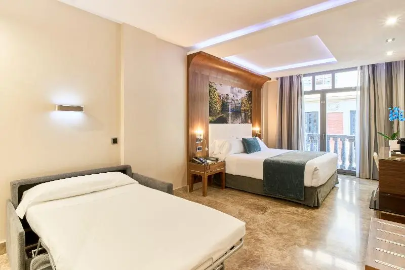 اتاق استاندارد, Kumotsuki Motel