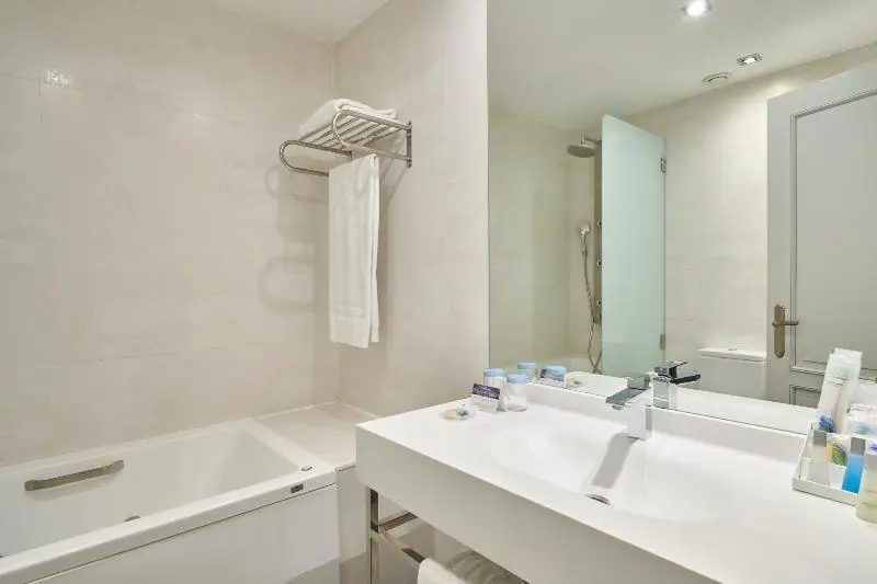 اتاق استاندارد, Kumotsuki Motel
