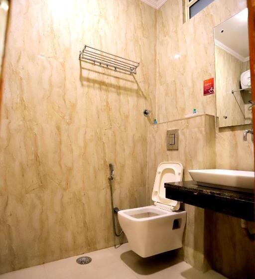 基本三人间, Aries