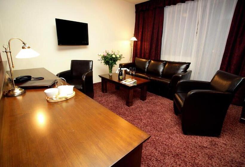 Люкс Премиум, Aplend Wellness Hotel Borovica