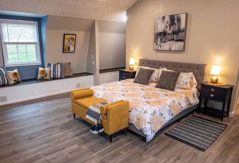 Люкс Повышенной Комфортности, Moonshadow B&b