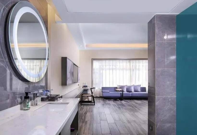 اتاق اجرایی با تخت بزرگ, Wing Hotel Guilin   Central Square