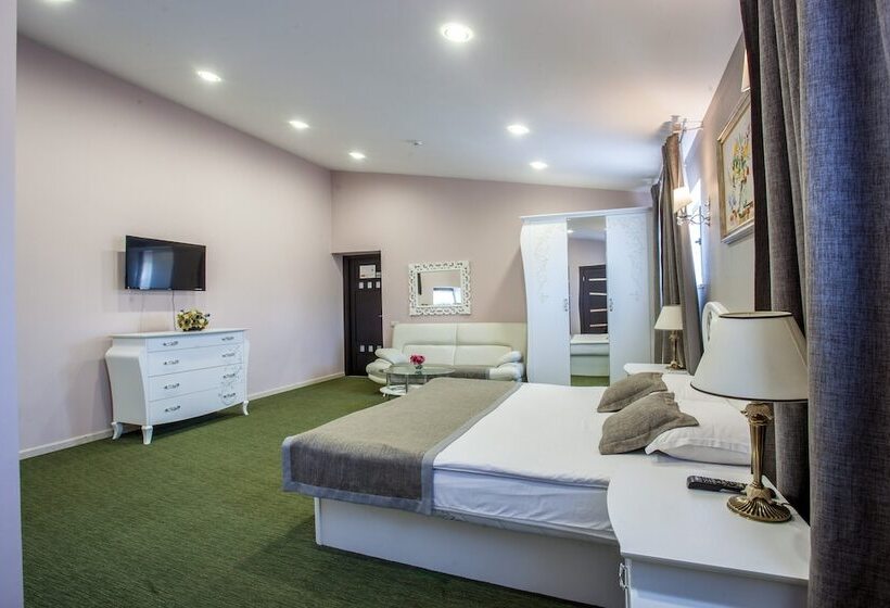 سوئیت کلاسیک, Sport Point