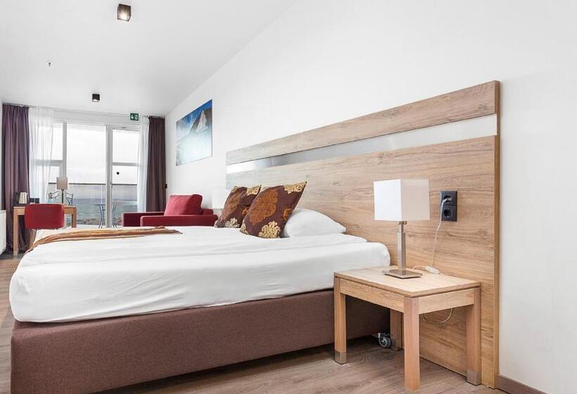 اتاق سوپریور با چشم‌انداز دریا, Duus By Keflavik Airport