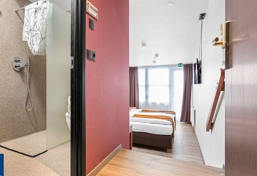 اتاق استاندارد, Duus By Keflavik Airport