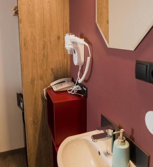 Standard Single Room, Duus By Keflavik Airport