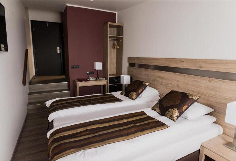 اتاق استاندارد با چشم‌انداز دریا, Duus By Keflavik Airport