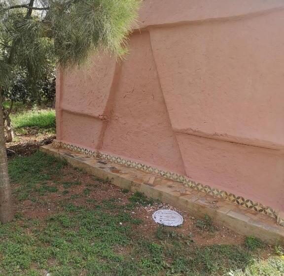 غرفة إقتصادية, Palais D Hôtes