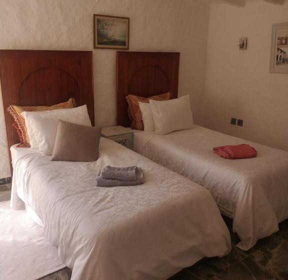 غرفة إقتصادية, Palais D Hôtes