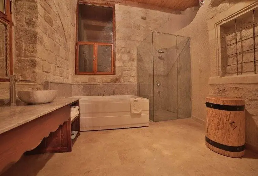سوییت اجرایی, Taru Cave Suites