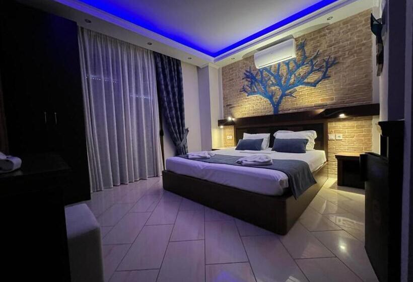 חדר דלוקס, Kappa Rooms